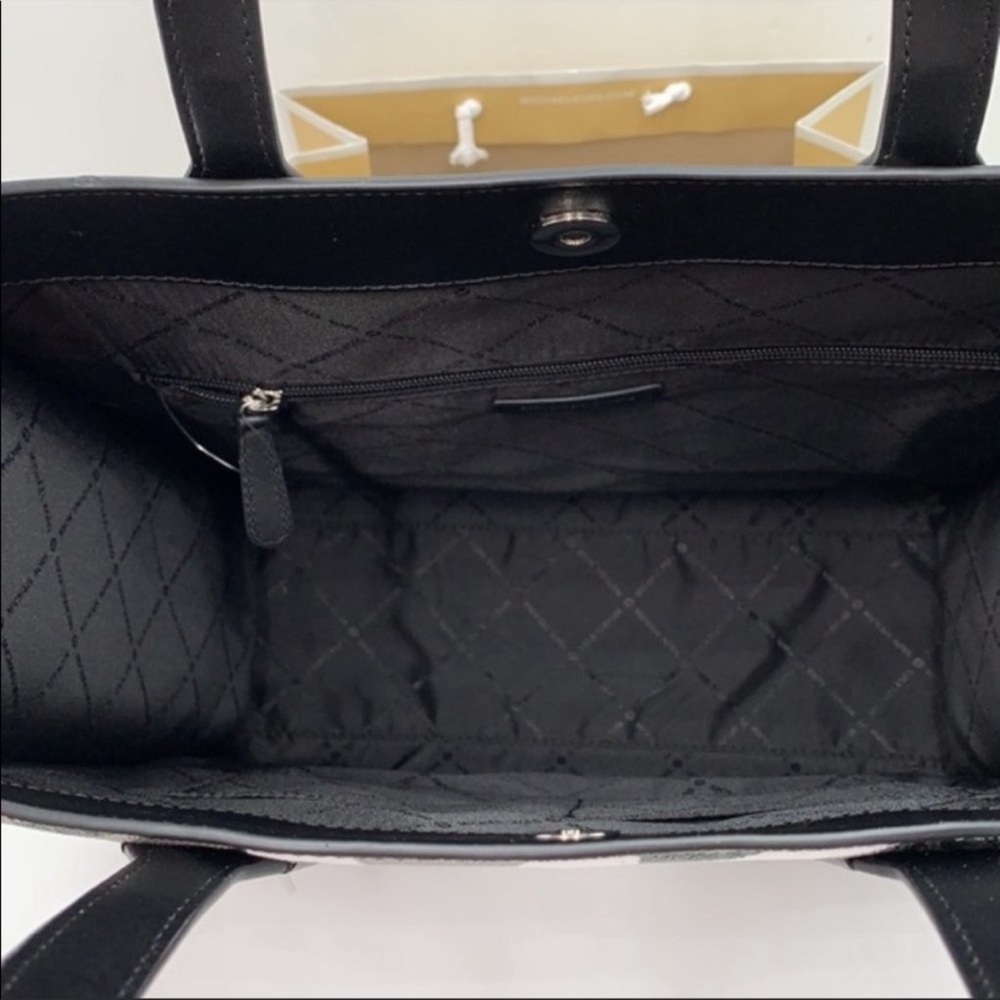 Michael Kors Large Kenly Tote Bag Leather - Picture 11 of 11